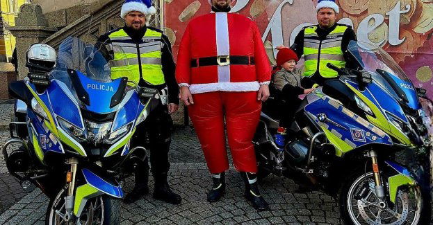 Moto Mikołaje i jaworska policja rozświetlili miasto