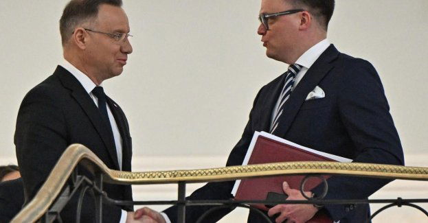 Szymon Hołownia i Andrzej Duda wciąż liderami rankingu zaufania do polityków