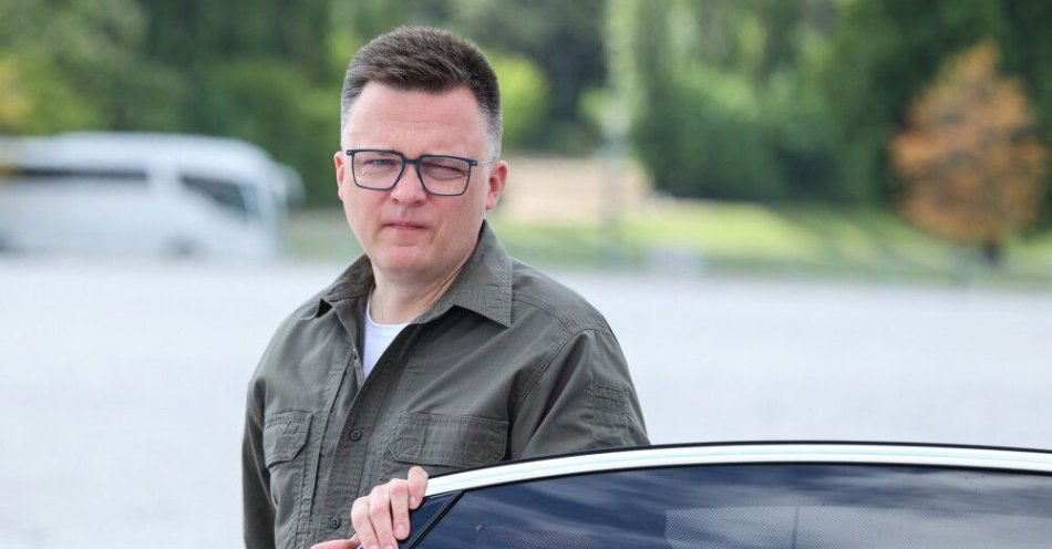 zdjęcie: Prokuratura bada autentyczność podpisów Hołowni w sprawie Collegium Humanum / Warszawa, 09.05.2025. Wybory Prezydenta RP 2025 - kampania. Kandydat Trzeciej Drogi w zbliżających się wyborach na fotel prezydenta RP, marszałek Sejmu Szymon Hołownia podczas spotkania w ramach cyklu Taxi Hołownia na parkingu przy Stadionie PGE Narodowym w Warszawie, 9 bm. (ad) PAP/Szymon Pulcyn