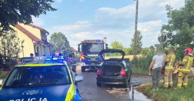 Kolizja ciągnika rolniczego z samochodem osobowym - apel o ostrożność na drodze