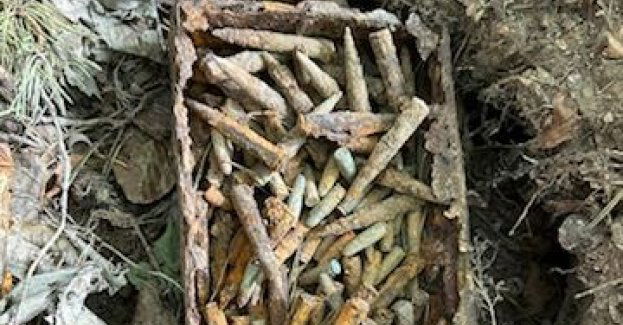 Policjanci ze Skały zabezpieczali miejsce ujawnienia amunicji z czasów II wojny światowej