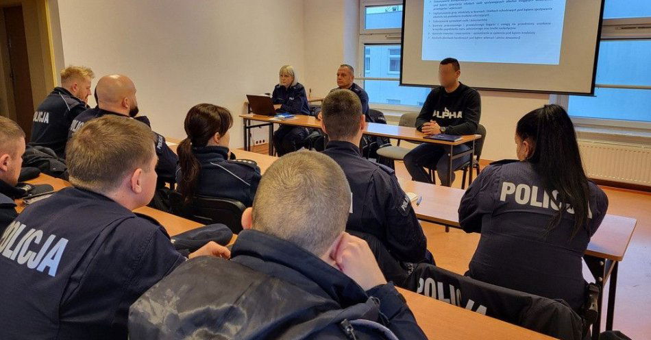 zdjęcie: Kursanci Szkoły Policji z Piły patrolują Bydgoszcz / fot. KWP w Bydgoszczy