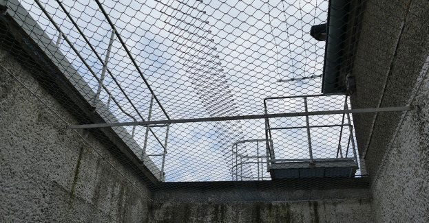 Areszt dla mężczyzny, który potrącił policjanta i uciekł przed pościgiem