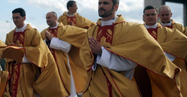 Coraz częściej wierzący nie chcą, by ich dziecko zostało księdzem lub zakonnicą