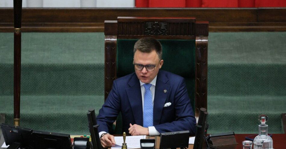 zdjęcie: Kalendarium 730 dni Szymona Hołowni jako marszałka Sejmu / Warszawa, 06.11.2025. Marszałek Sejmu Szymon Hołownia przed blokiem wieczornych głosowań w Sejmie w Warszawie, 6 bm. (mr) PAP/Paweł Supernak