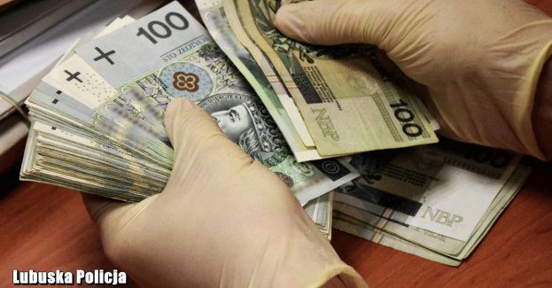 Oszuści ukradli niemal 15 tysięcy złotych. Uważaj, żebyś ty też nie wpadł w ich sidła