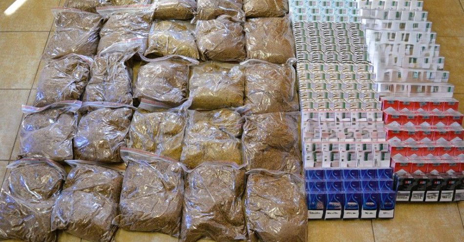 zdjęcie: Policja zabezpieczyła 8 tysięcy papierosów bez akcyzy w Śremie / fot. KPP Śrem