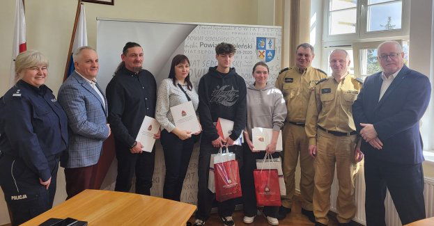 Listy gratulacyjne za bohaterską postawę