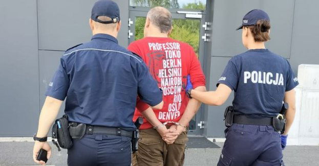 Płacili ukradzioną kartą, zostali zatrzymani