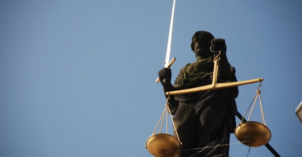 Z zemsty na byłej dziewczynie podpalił kamienicę. Rodzeństwo dziewczyny poniosło śmierć