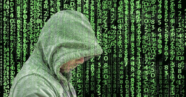 Oszukany przez internet  w spr. rzekomych inwestycji stracił blisko 400 tys. zł.