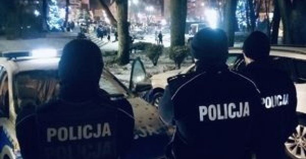 Wydarzenie Olecko Świętuje Nowy Rok!" pod czujnym okiem policjantów