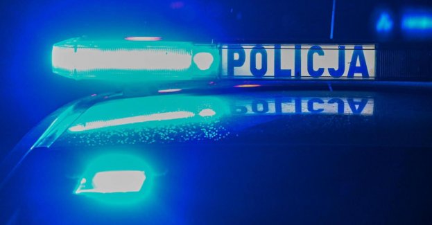 Drogówka zatrzymała 53-latka, który autostradą szedł do domu