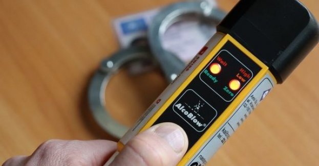 Pijana przewoziła dzieci w samochodzie. Została ujęta przez świadka