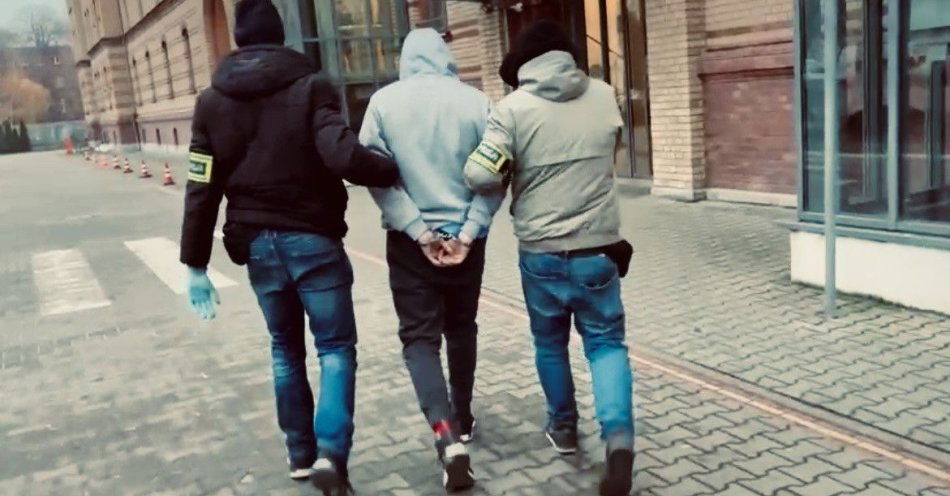 zdjęcie: Były hydraulik okradał piwnice. 221 zaworów i 27 zarzutów / fot. KMP w Poznaniu