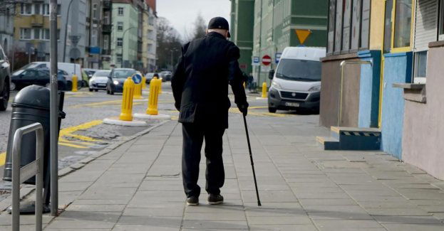 Rząd pracuje nad bonem senioralnym i podwyższeniem zasiłku pogrzebowego