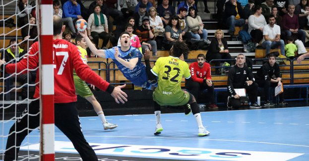 LM piłkarzy ręcznych - mistrzowie Polski o krok od ćwierćfinału