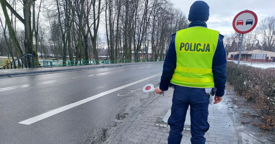 zdjęcie: Zgłoś kontrolę autobusu! / fot. KPP w Wieruszowie