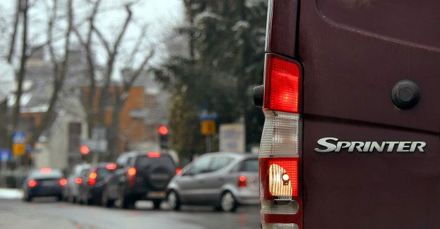 Droga S8 częściowo przejezdna po wypadku