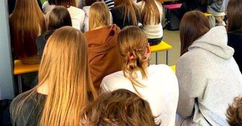 zdjęcie: Rawa Mazowiecka: spotkanie z policjantką o profilu mundurowym / fot. KPP w Rawie Mazowieckiej