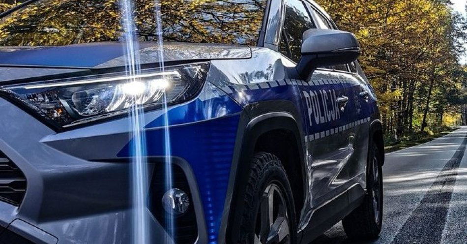 zdjęcie: Bezpłatne sprawdzenie świateł w powiecie hajnowskim / fot. KPP Hajnówka