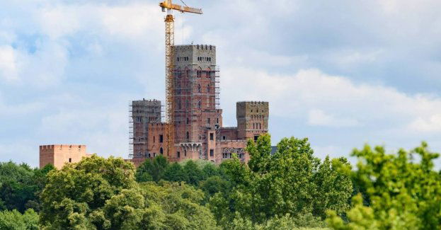 Rozpoczął się proces karny ws. budowy tzw. zamku w Stobnicy