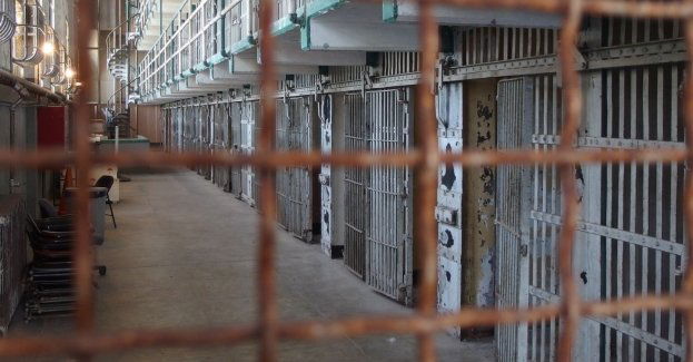 Poznań - Policjanci zatrzymali podejrzanego o oszustwo