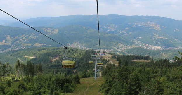 Wiosenna aura w Beskidach; pierwsze ośrodki narciarskie kończą już sezon