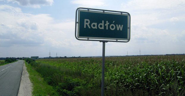 Spichlerz w Radłowie grozi zawaleniem, droga zamknięta do odwołania