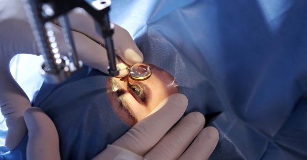 Pierwsze wszczepienie nowoczesnego implantu jaskrowego