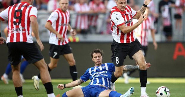 Ekstraklasa piłkarska - Cracovia liderem, w niedzielę dwa szlagiery