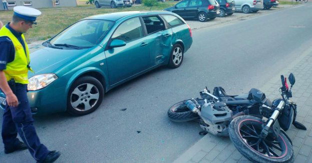 Zderzenie osobówki z motocyklem W Piotrkowie Kujawskim