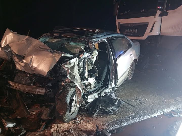 zdjęcie: Tragiczny wypadek na DK 60 w Morawach Laskach. Nie żyje kierowca / fot. KPP w Ciechanowie