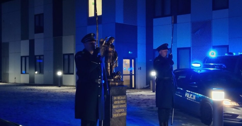 zdjęcie: Sierpeccy policjanci oddali hołd tragicznie zmarłym kolegom / fot. KPP w Sierpcu