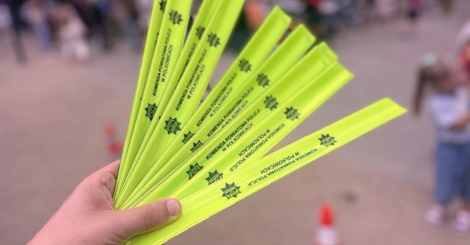 zdjęcie: Załóż odblaski i bądź widoczny na drodze tej jesieni / fot. KPP w Polkowicach