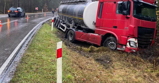 Nieprawidłowe wymijanie doprowadziło do kolizji w Kozakach