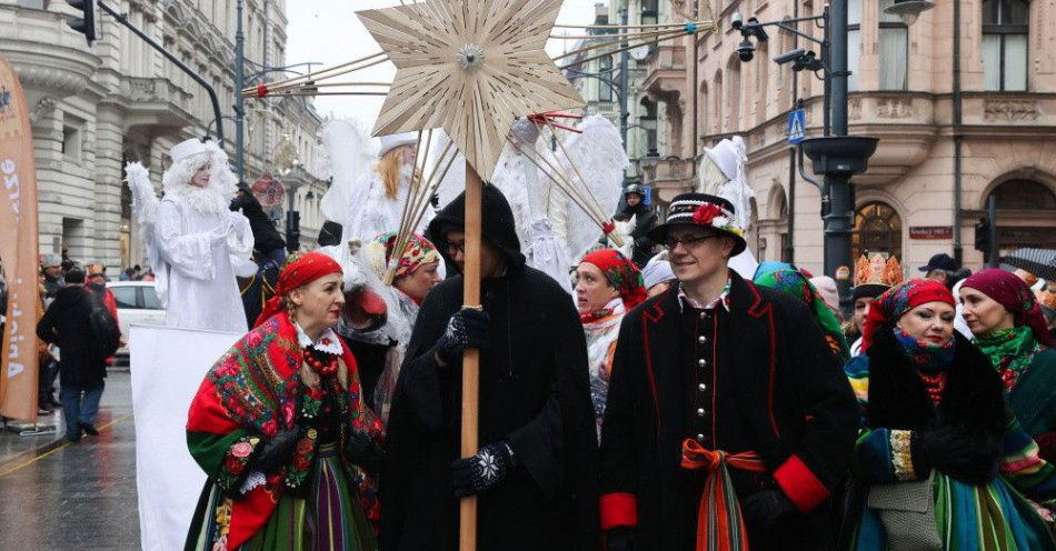 zdjęcie: Orszaki Trzech Króli 2026 pod hasłem „Nadzieją się cieszą!” / Łódź, 06.01.2024. Orszak Trzech Króli na ulicy Piotrkowskiej w Łodzi, 6 bm. Tegoroczna odsłona Orszaku odbywa się pod hasłem