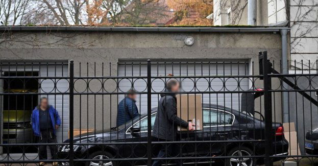 Gdańsk: Rosjanie wynoszą rzeczy z konsulatu przy ul. Batorego