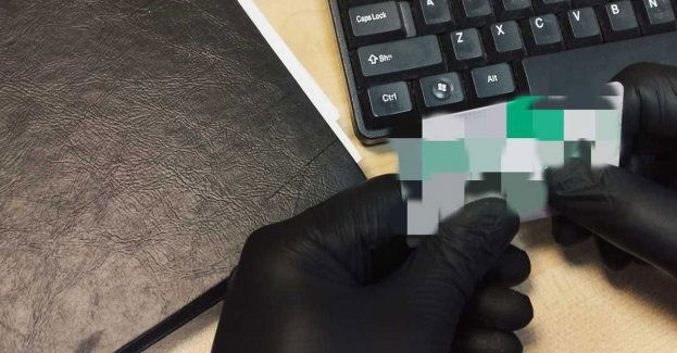 49-latek płacił za zakupy skradzioną kartą bankomatową