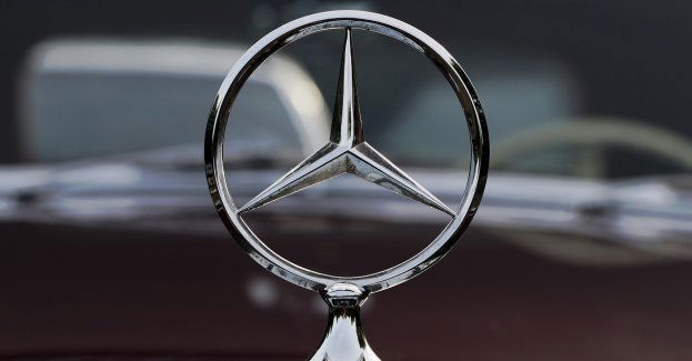 Uszkodził mercedesa w centrum Leszna – został zatrzymany przez policjantów