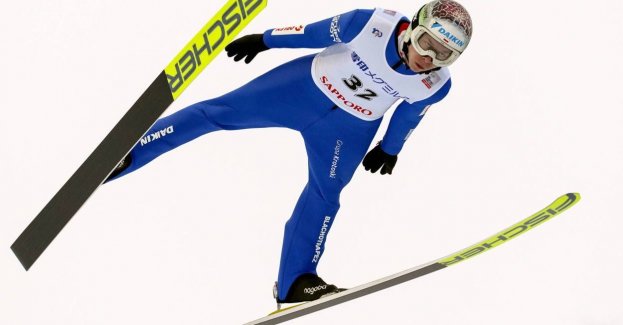 PŚ w skokach - Zniszczoł 14. w Sapporo, wygrana Prevca