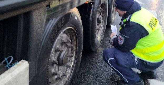 ECO CAR w Szczecinie policja zatrzymała 41 dowodów rejestracyjnych