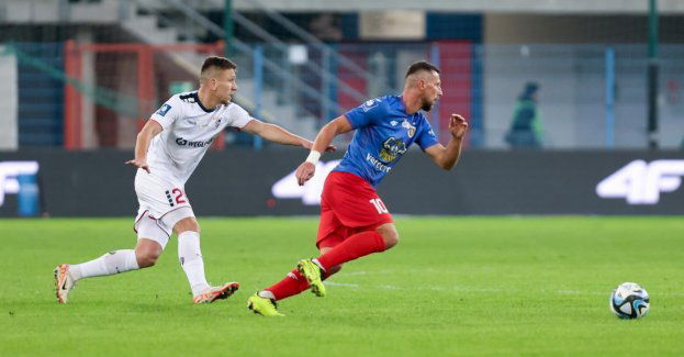 Ekstraklasa piłkarska - Górnik lepszy w derbach, pogrom w Krakowie