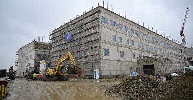 Rok od rozpoczęcia budowy powstał budynek nowego szpitala onkologicznego we Wrocławiu