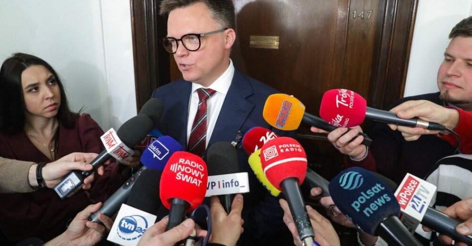 zdjęcie: Hołownia: mam nadzieję, że obie kandydatki do przywództwa w Polsce 2050 wyciągną wnioski z sytuacji / Warszawa, 22.01.2026. Poseł Polski 2050 Szymon Hołownia podczas wypowiedzi dla mediów w Sejmie, 22 bm. (aldg) PAP/Tomasz Gzell