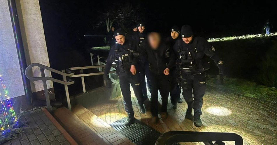 zdjęcie: Szczęśliwe zakończenie poszukiwań seniora z gminy Brody / fot. KPP Starachowice