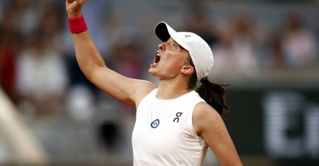 French Open - Świątek zagra w finale z Muchovą