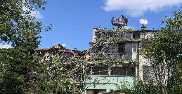 W sobotę w Polsce 3115 zgłoszeń o skutkach frontu atmosferycznego, w niedzielę do godz. 8 już 589