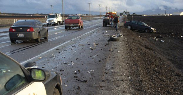 Zderzenie czterech aut, utrudnienia na trasie Olsztyn-Szczytno
