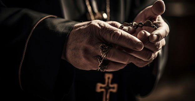Zwłoki mężczyzny znaleziono w mieszkaniu wikariusza parafii w Drobinie
